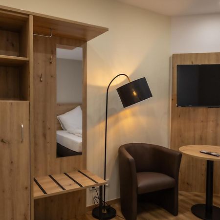 Hln Apartments Am Bahnhof Саарбрюккен Экстерьер фото